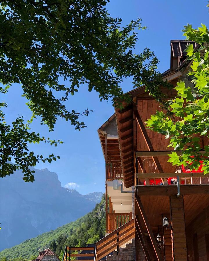 Guesthouse Pashko Тет Екстериор снимка