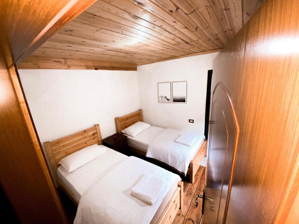 Guesthouse Pashko Тет Екстериор снимка