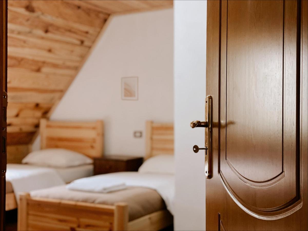 Guesthouse Pashko Тет Екстериор снимка